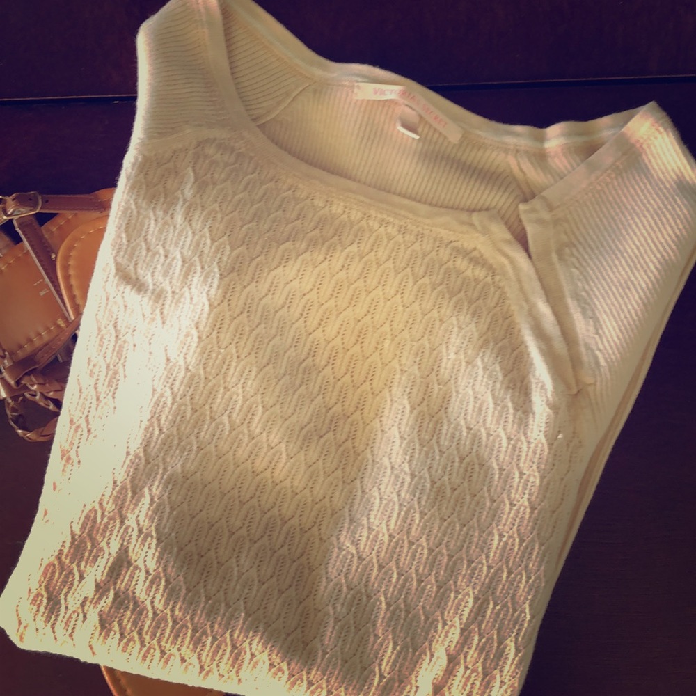 Light pink light weight sweater